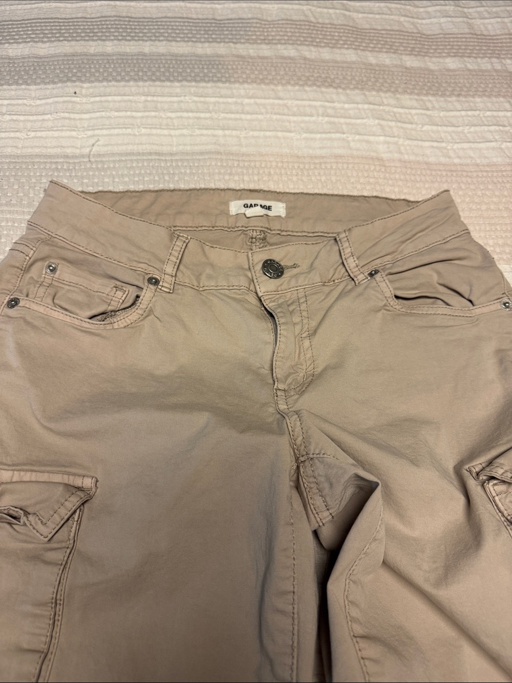 Garage Beige Utility Cargo Pants size 0 - Picture 3 of 12